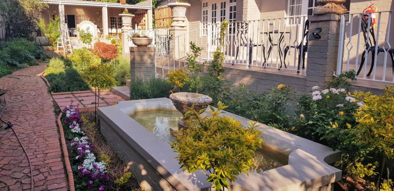 Villa Moi Johannesburg Luaran gambar