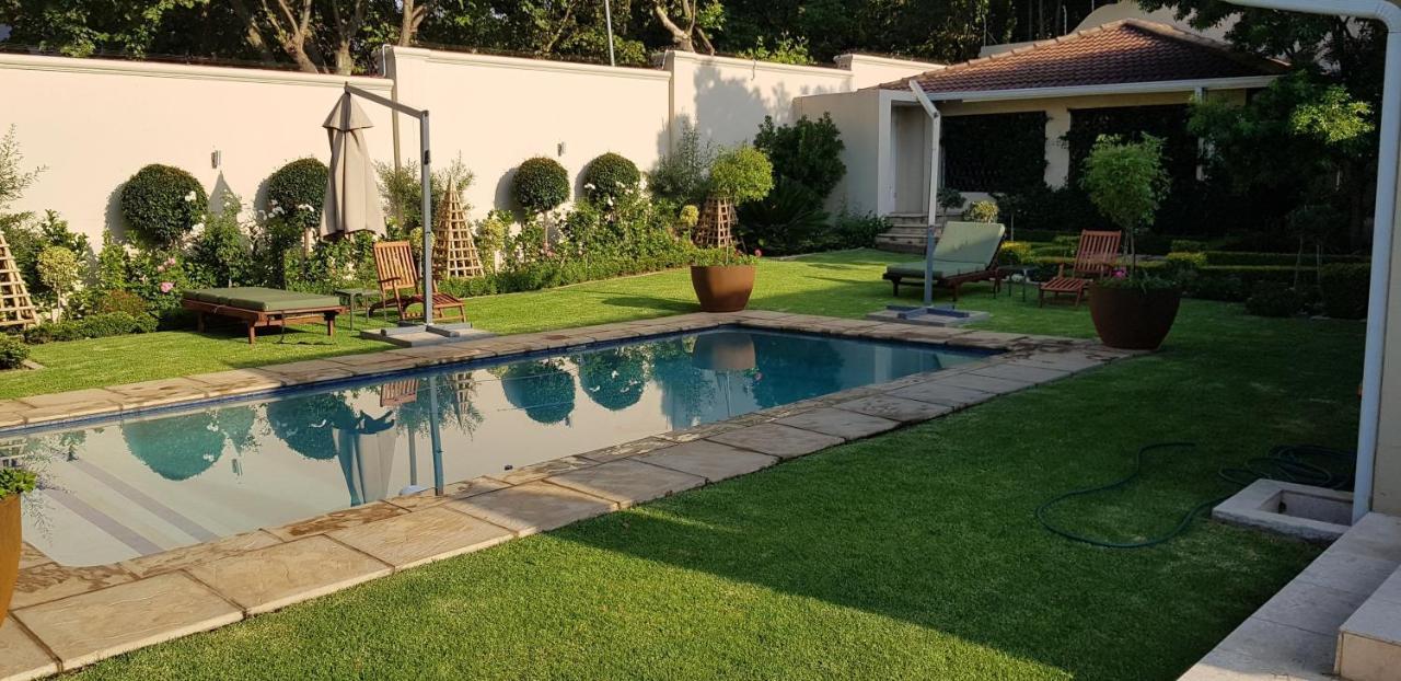 Villa Moi Johannesburg Luaran gambar