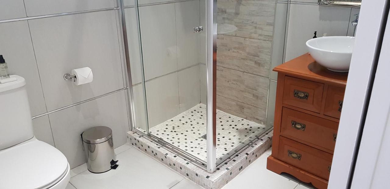 Villa Moi Johannesburg Luaran gambar